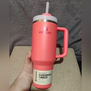 Stanley HOT CORAL 40oz Quencher BNIB Flawless Condition 🪸